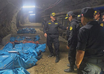 Perú decreta toque de queda y control de las FF.AA. donde secuestraron y asesinaron a 13 mineros
