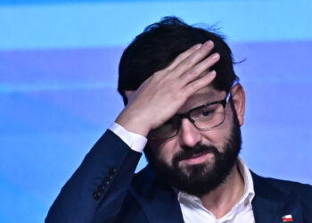 CEP: Desaprobación de Presidente Boric sube 12 puntos al 66%