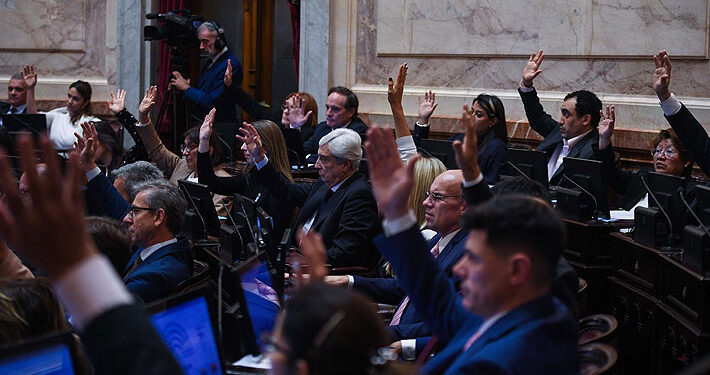 Senado de Argentina rechaza proyecto de ley que podía impedir una candidatura de Cristina Fernández