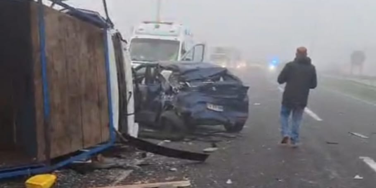 Colisión múltiple de 16 vehículos deja tres heridos en la Ruta 5 Sur a la altura de Linares