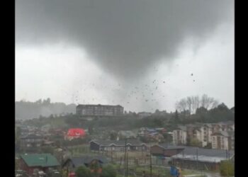 Tornado deja serios daños en Puerto Varas: Meteorología da alerta para La Araucanía, Los Ríos y Los Lagos