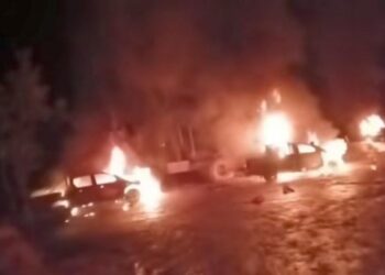 Nuevo atentado en La Araucanía: Queman cinco camionetas y tres maquinarias en predio forestal
