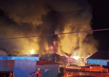 Incendio afectó a bodegas de la empresa Fósforos Copihue: Se desconoce origen del siniestro
