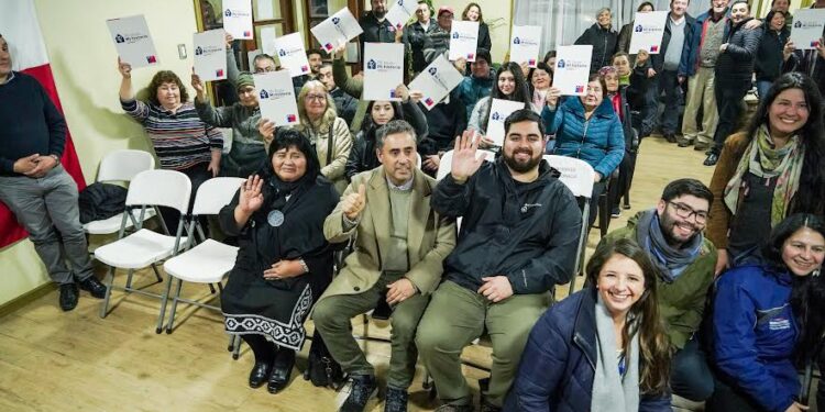 Subsecretario de Bienes Nacionales entregó nuevos títulos de dominio en sector de Las Cascadas