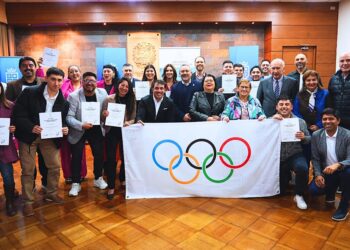Osorno: Entregan certificados de diplomado en gestión deportiva dictada por comité olímpico de Chile 