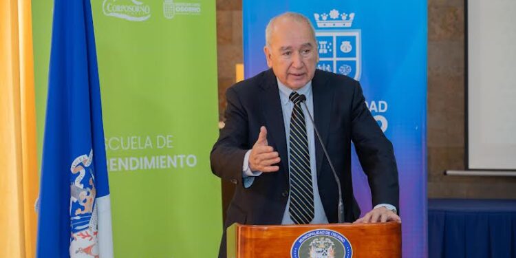 Lanzan en Osorno “escuela de emprendimiento” que ejecutará municipalidad y Universidad de Los Lagos