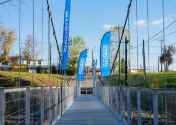 Osorno: Entregan a uso pasarela colgante que conecta a vecinos de Villa Los Notros