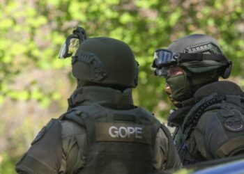 Hombre muere durante descenso de volcán Calbuco y activan complejo operativo de rescate