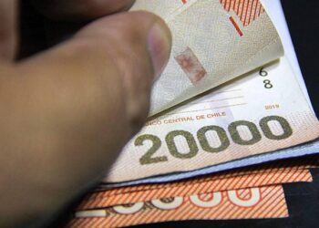 Gobierno oficializa alza del sueldo mínimo: Llegará a $539 mil en enero de 2026