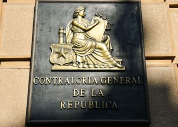 Contraloría alerta por explosivo aumento en gasto municipal por licencias médicas