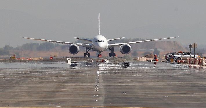 Segundo vuelo con 40 chilenos deportados desde EE.UU llega mañana a Santiago