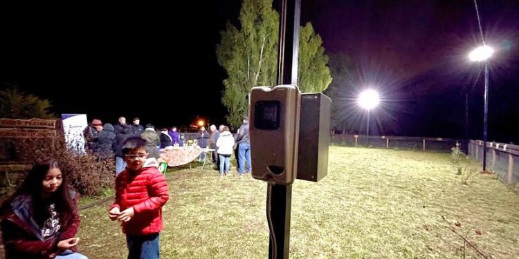 Osorno: Inauguran nuevo sistema de iluminación en paseo peatonal de Callejón Solís