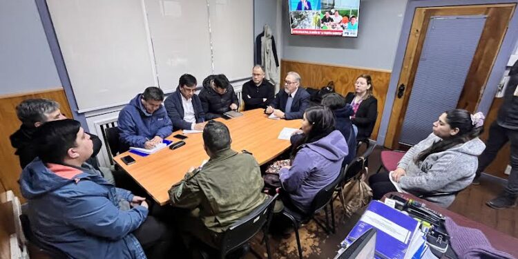 Municipio y comunidad educativa acuerdan plan de acción urgente para restablecer seguridad en Escuela Paul Harris