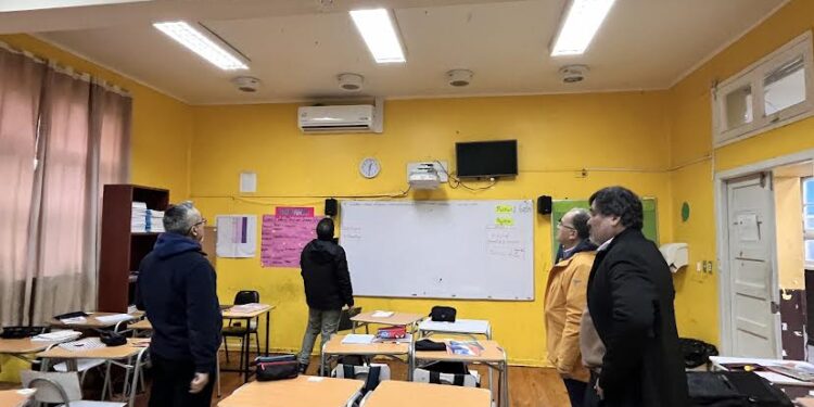 Escuela Efraín Campana de Osorno avanza en soluciones de calefacción mientras alista licitación