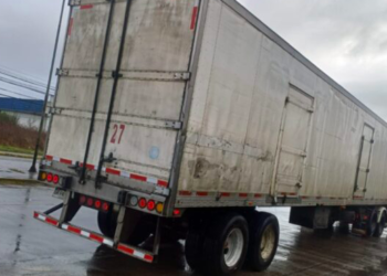 Investigan secuestro de camionero que trasladaba 22 mil kilos de salmón para exportación en Osorno