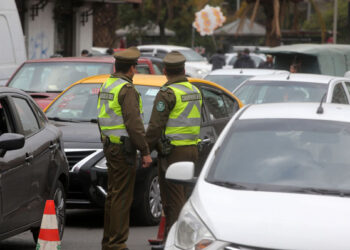 Contraloría detecta que Carabineros no incautó 626 autos robados en fiscalizaciones