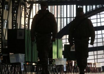 Siete funcionarios de la Armada resultaron intoxicados durante la primaria
