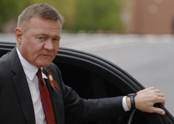 Hallan muerto a ministro ruso destituido este lunes por Putin