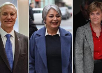 Cadem: Jeannette Jara triplica a Matthei en carrera presidencial y Kast se afianza en segundo lugar