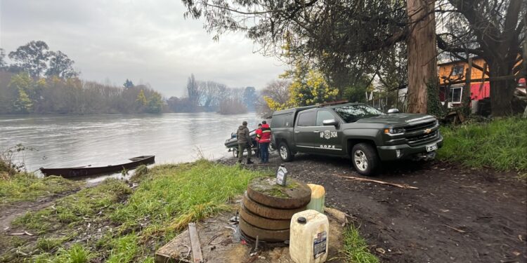 Buzos de Santiago se suman a búsqueda de hombre desaparecido hace más de un mes en Osorno