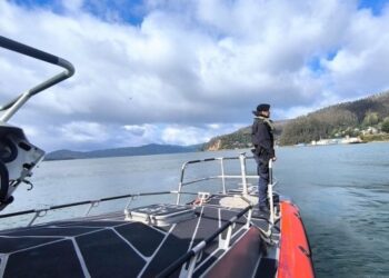 Magallanes: Hallan con vida a uno de los cuatro pescadores de lancha desaparecida