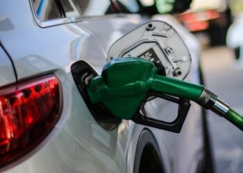 Hasta $22 por litro: ENAP informa alza en precios de bencinas desde este jueves