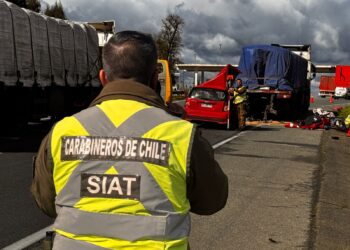 Conductora fallece tras impactar su vehículo contra camión cerca de peaje troncal en Purranque