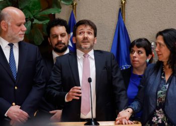 Rechazo de la AC: Pardow valora respaldo en el Senado y Gobierno dice que «hoy se ha hecho un acto de justicia»