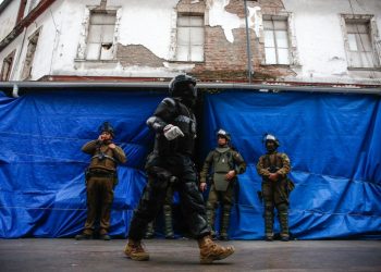 Masivo allanamiento en barrio Meiggs: PDI incauta $300 millones en ropa falsificada y detiene a 11 sujetos