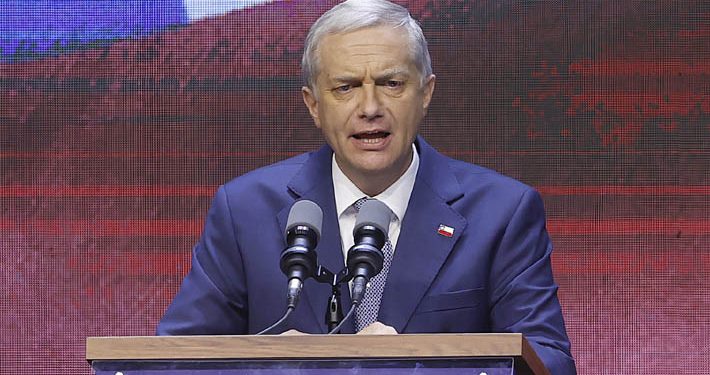 Desde una «oposición propositiva» a «vamos a tener un año duro»: Frases que marcaron la jornada triunfal de Kast