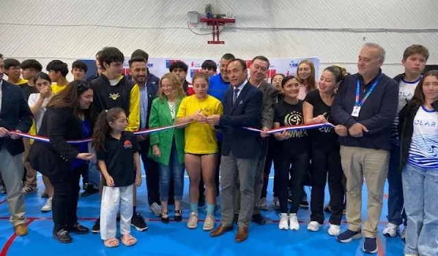 Ministro del Deporte inaugura obras de modernización de gimnasios en Puerto Montt