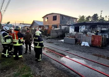 Llanquihue: Detienen a mujer de 20 años tras incendio en población Los Volcanes