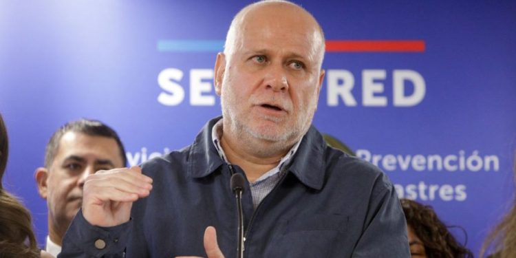 «Controversia inconducente»: Gobierno responde a críticas por decreto de Estado de Catástrofe y toma de razón