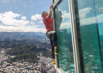 El nuevo hito de Alex Honnold: escaló sin protección el rascacielos más alto de Taiwán