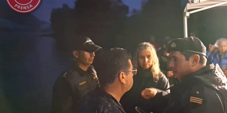 Recuperan 3 cuerpos tras hundiminto de embarcación en el Estuario de Reloncaví