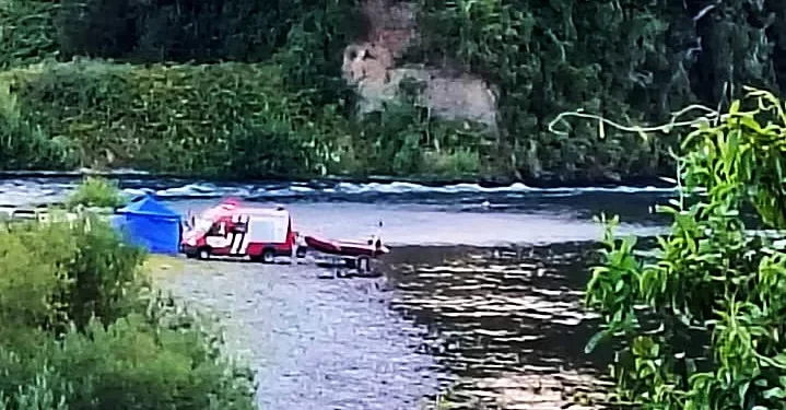 Rescate en Río Pilmaiquén: Bomberos salva a hombre arrastrado un kilómetro