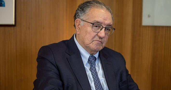 Senador Huenchumilla renuncia a la presidencia de la DC: «Una nueva generación tiene que asumir la conducción partidaria»