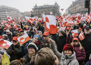 Senadores de EE.UU. se lanzan contra Trump, rechazan aranceles y piden el fin de las amenazas a Groenlandia