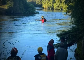 Encuentran cuerpo de padre desaparecido tras rescatar a su hijo en río Maullín