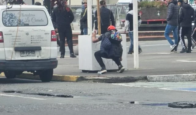 El que raya paga en Puerto Montt: Condenan a barrista por daños a mobiliario público
