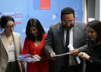 Útiles y uniformes escolares 2026: Conoce la normativa vigente y tus derechos como apoderado