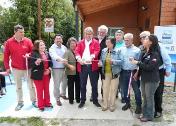 Gobernador Santana inauguró nueva sede social en Los Patos de Manao, Ancud