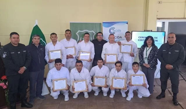 Usuarios del Centro de Educación y Trabajo de Osorno se capacitaron como panaderos
