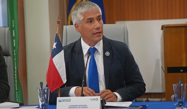 Consejero Parada exige fiscalización por venta de medicamentos en malls chinos