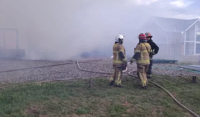 Río Bueno: Incendio en condominio sector Curaco
