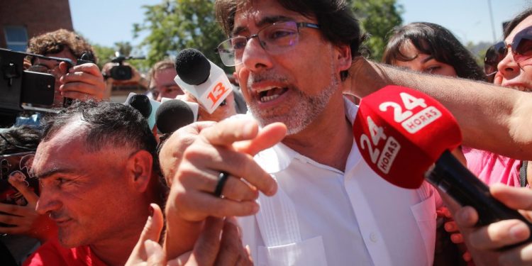 Tribunal rebaja cautelares a Daniel Jadue tras acoger petición de la defensa