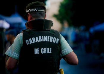 Sujeto le quita pistola a carabinero y abre fuego en un cuartel de Cerrillos