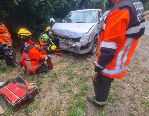 Purranque: Carabineros atiende procedimiento por colisión triple en sector Los Guindos