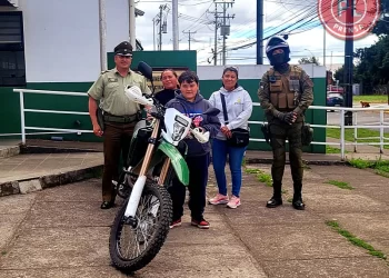 Carabineros encuentran a niño que se perdió en la locomoción colectiva