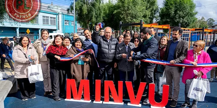 Inauguran obras de mejoramiento en la Plazoleta Lautaro de Osorno